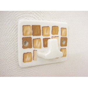 PERCHA INDIVIDUAL CUBO MOSAICO MARRON