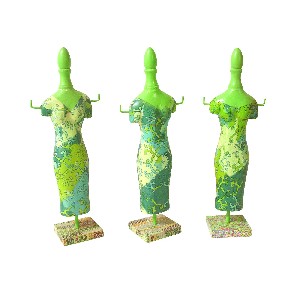 FIGURA MANIQUI MADERA DECOPATCH VERDE