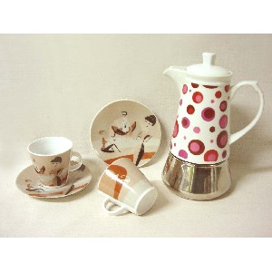 JUEGO CAFETERA + 2 TAZAS PLATO SURTIDO