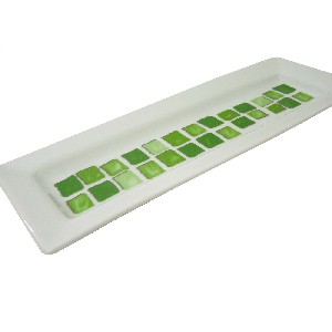 BANDEJA ALARGADA BORDE MOSAICO VERDE