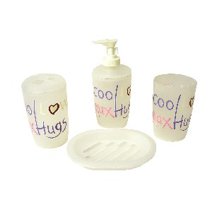 JUEGO 4 PIEZAS BAÑO PLASTICO LETRAS GRIS